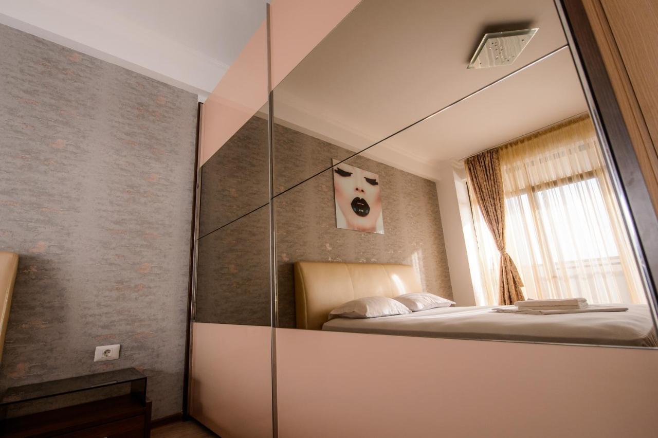 Lake Apartments Solid Mamaia Exteriér fotografie