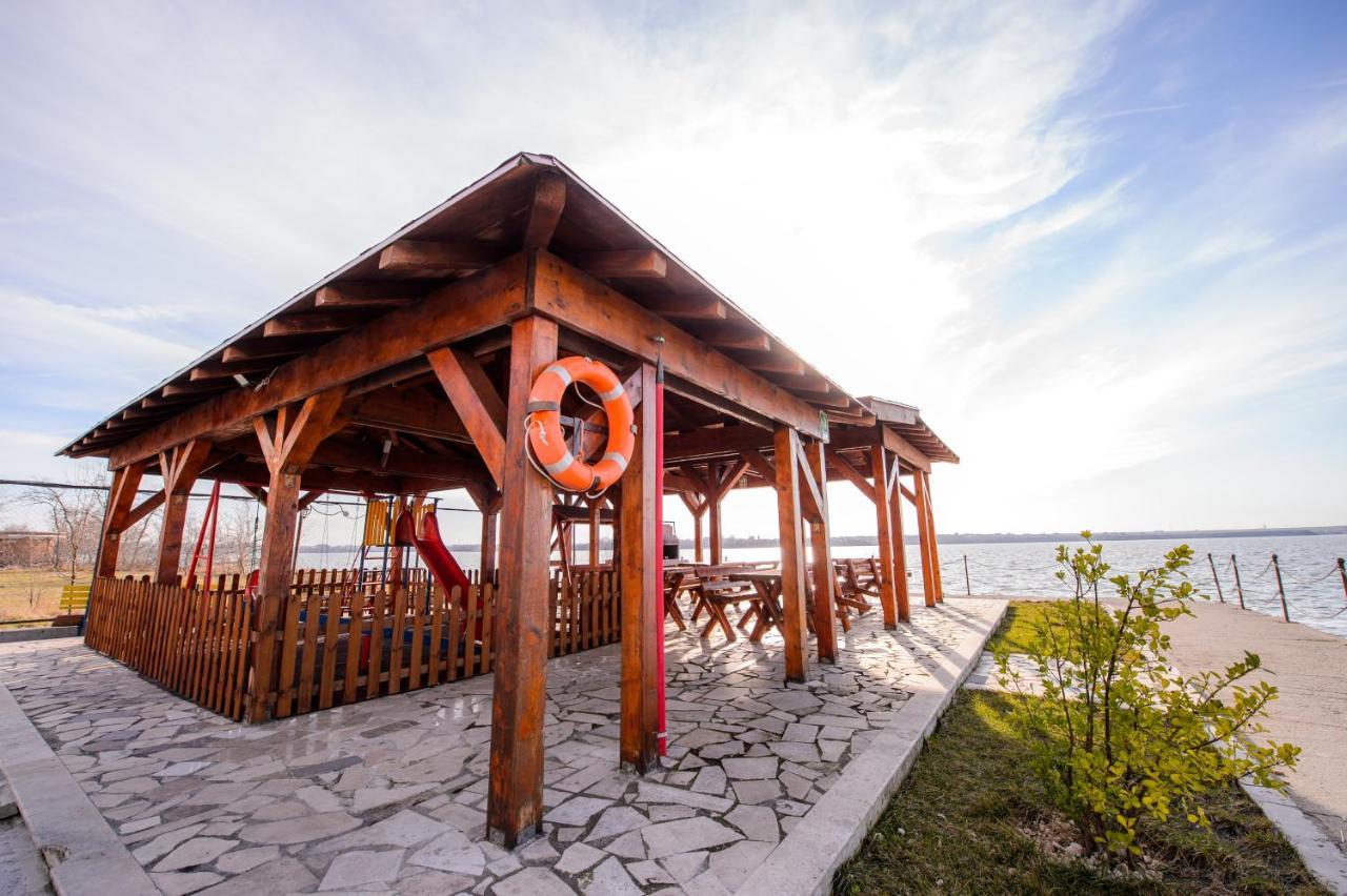 Lake Apartments Solid Mamaia Exteriér fotografie